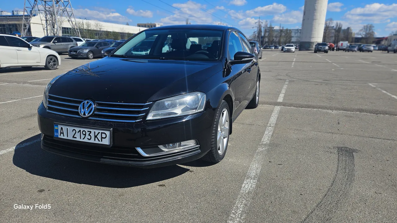 Volkswagen Passat - фото 1