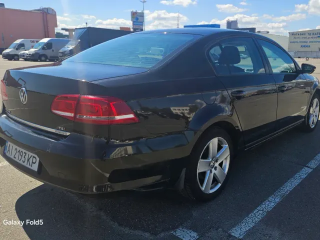 Volkswagen Passat - фото 4