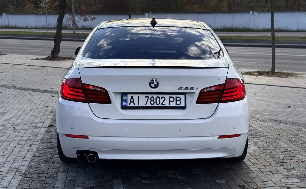 BMW 5 серії - фото 8