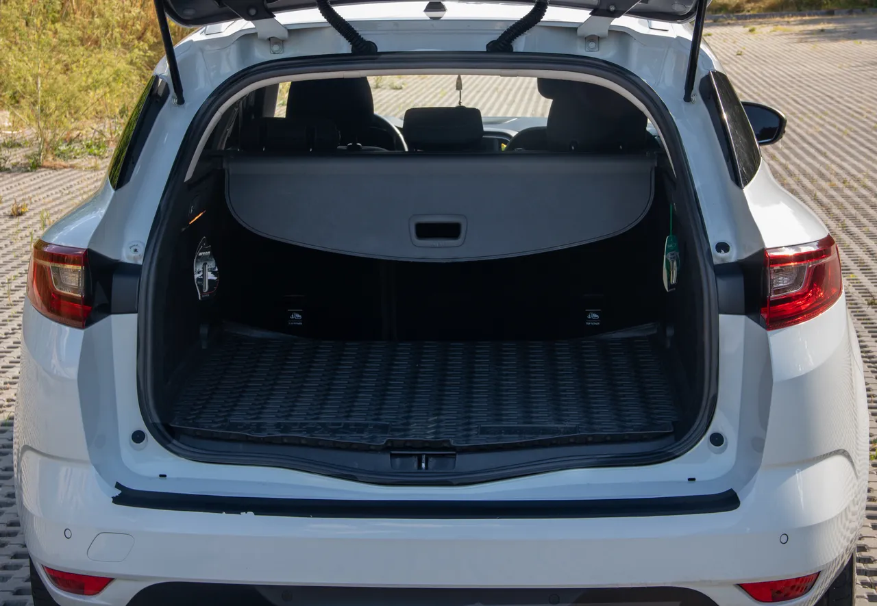 Renault Megane - фото 4