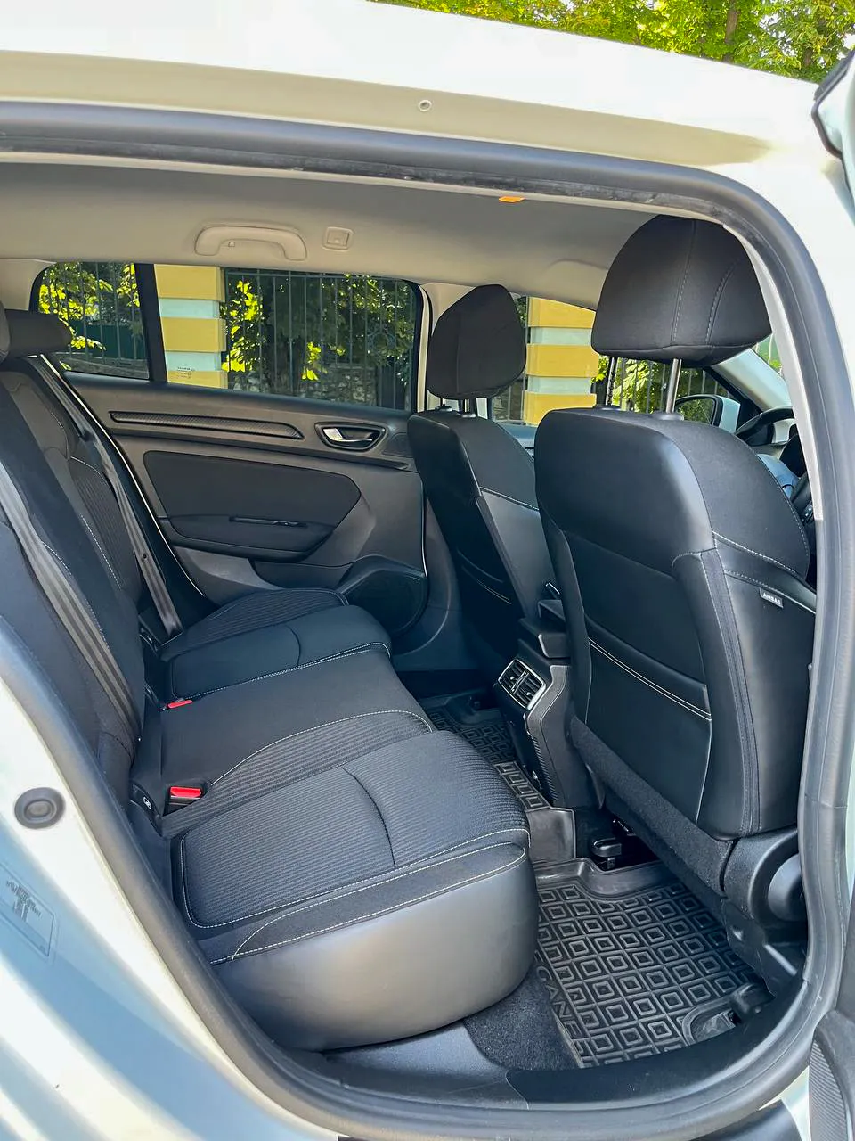 Renault Megane - фото 5