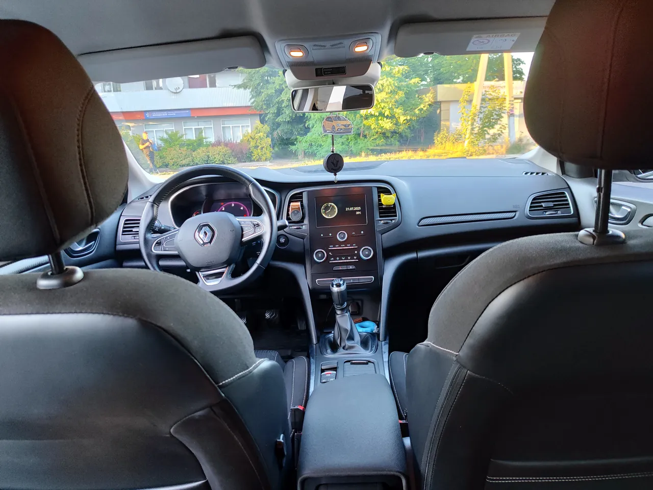 Renault Megane - фото 7