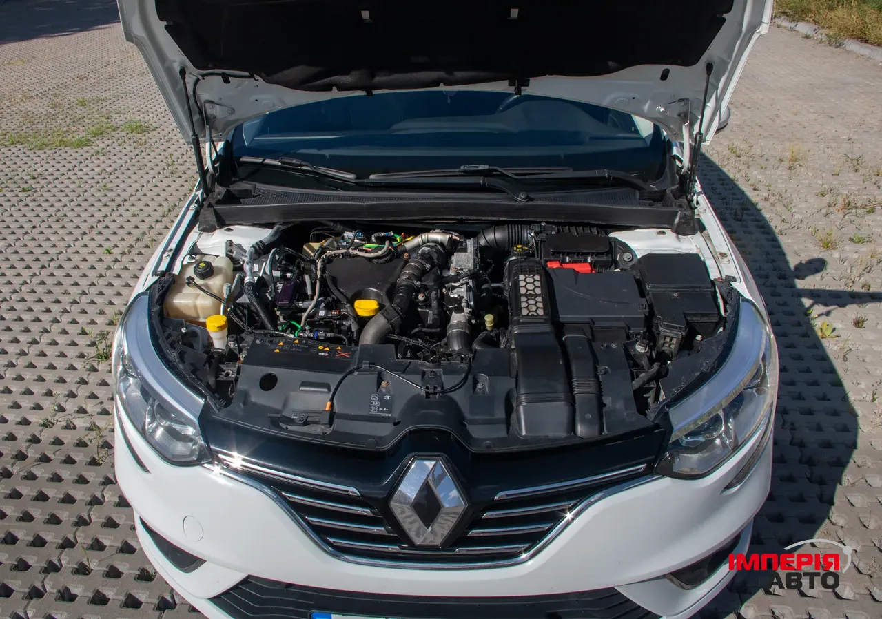Renault Megane - фото 10