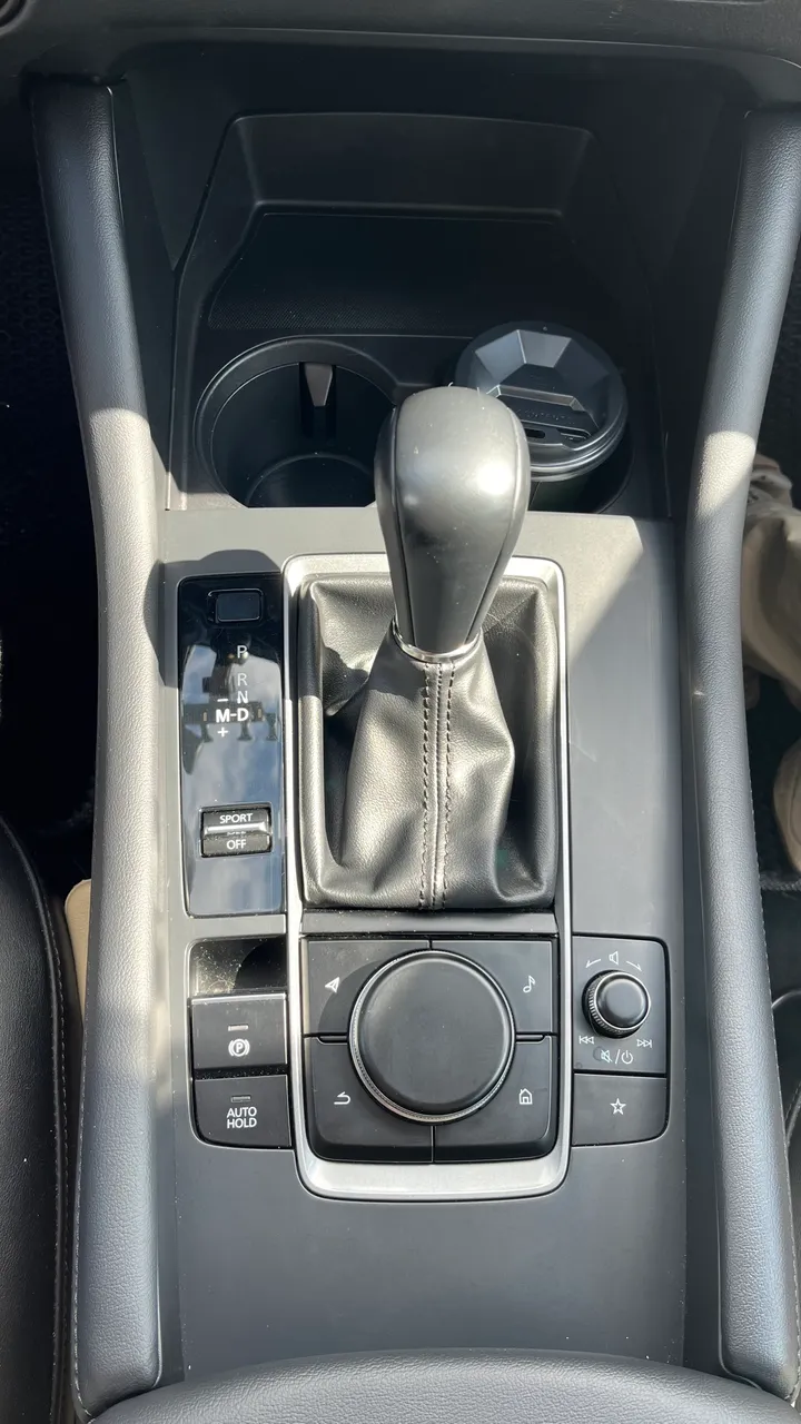 Mazda 3 - фото 26