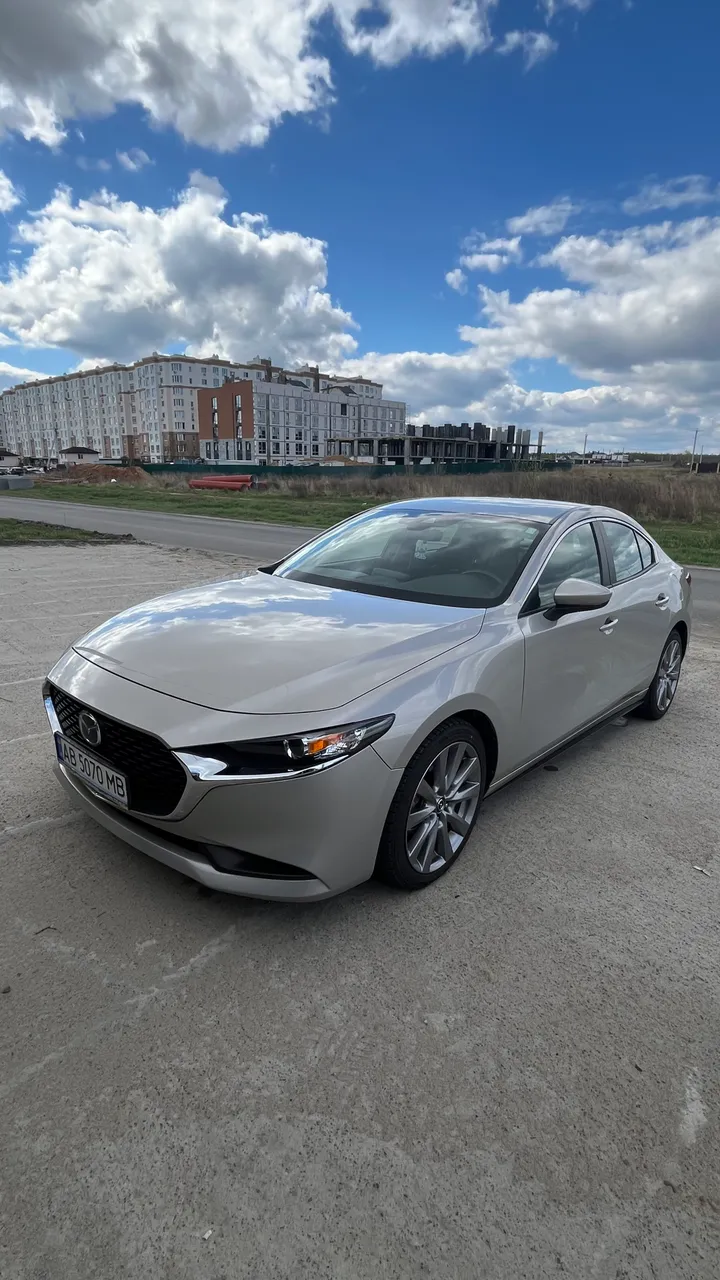 Mazda 3 - фото 1