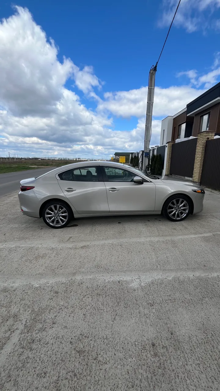 Mazda 3 - фото 15