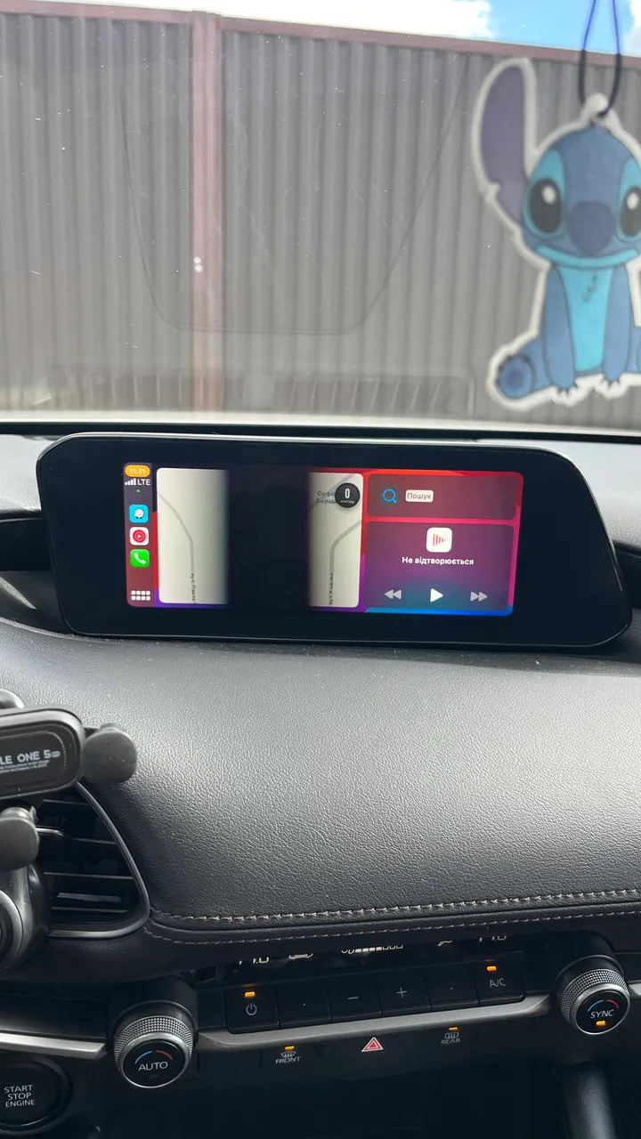 Mazda 3 - фото 9