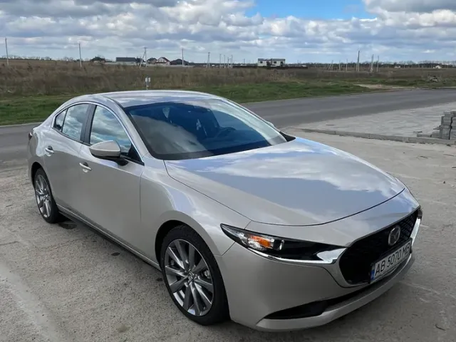 Mazda 3 - фото 4