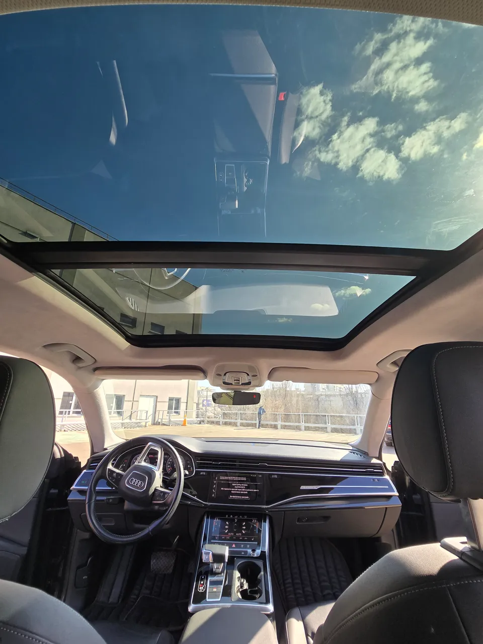 Audi Q8 - фото 5