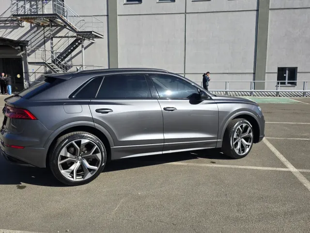 Audi Q8 - фото 3