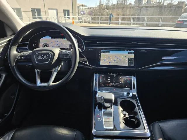 Audi Q8 - фото 4
