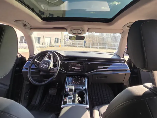 Audi Q8 - фото 5