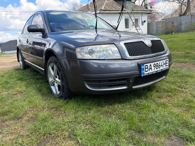 Skoda Superb - фото 1