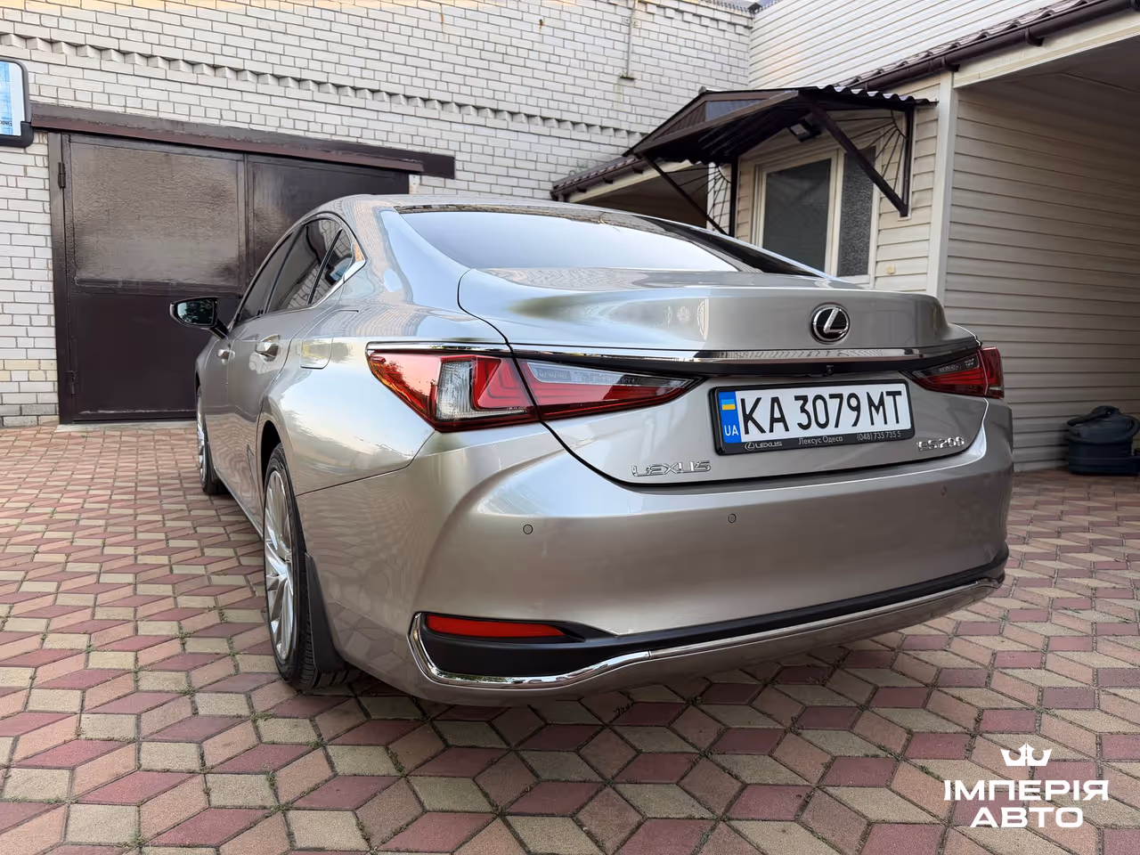 Lexus ES - фото 17