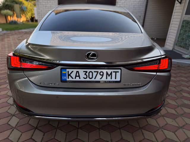 Lexus ES - зображення 4