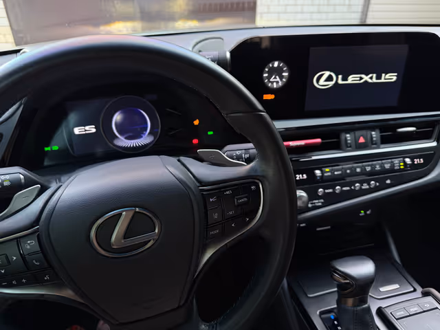 Lexus ES - зображення 5