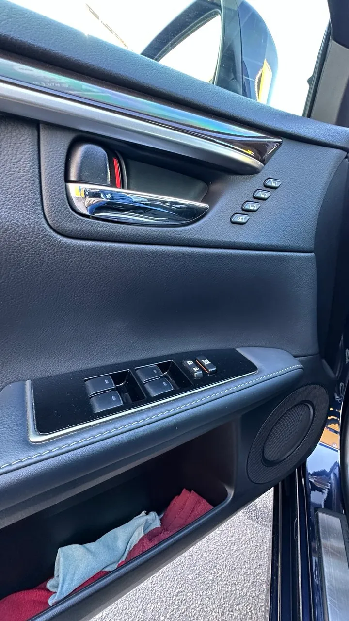 Lexus ES - фото 21