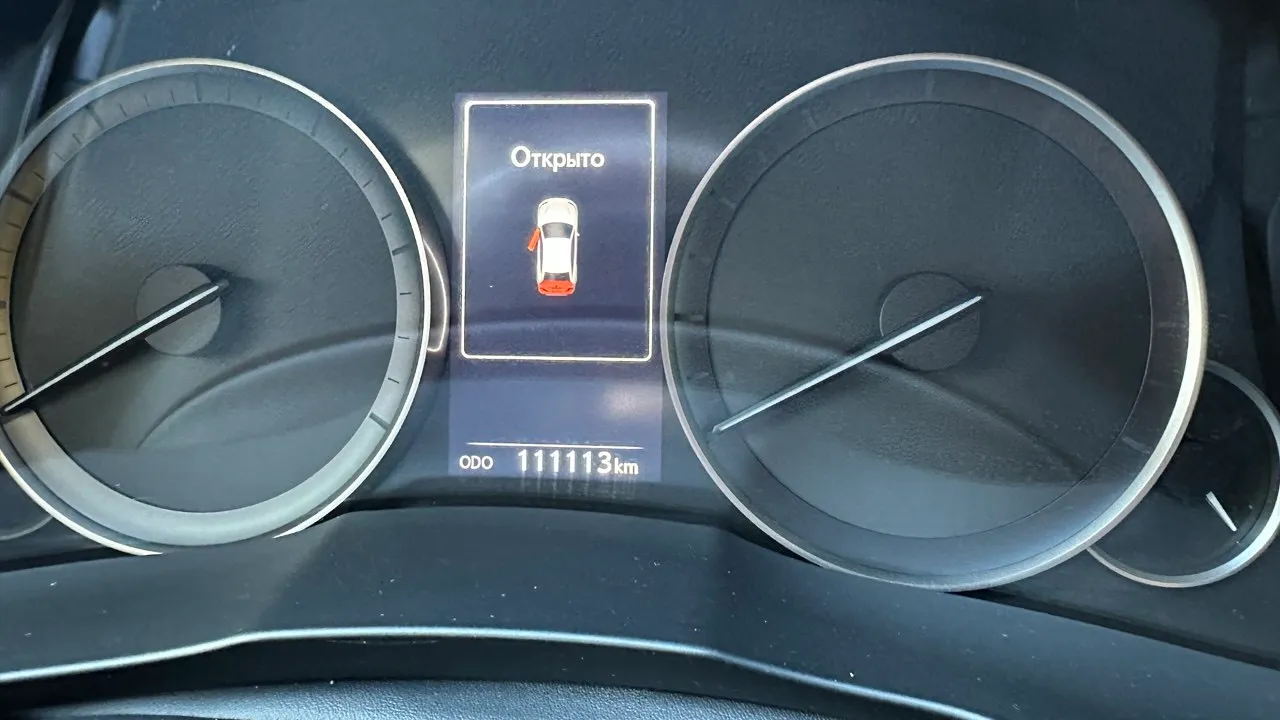 Lexus ES - фото 15