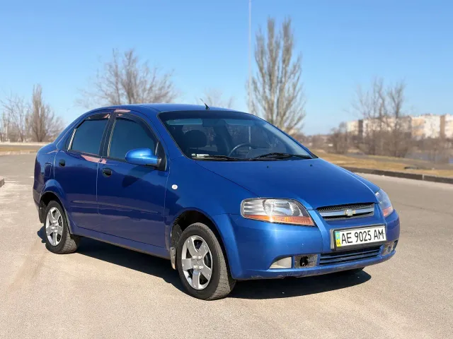 Chevrolet Aveo - фото 1