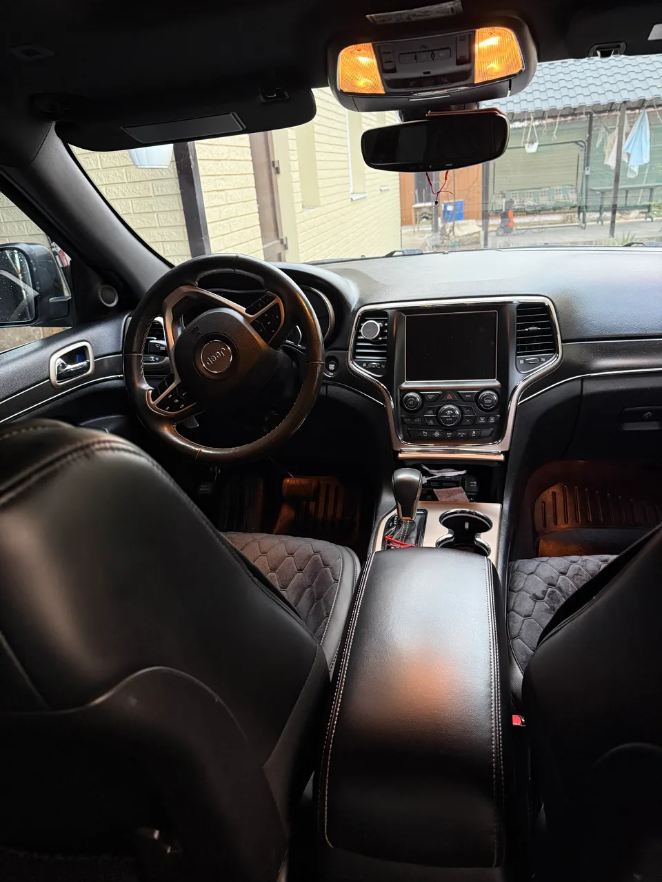 Jeep Grand Cherokee - фото 8