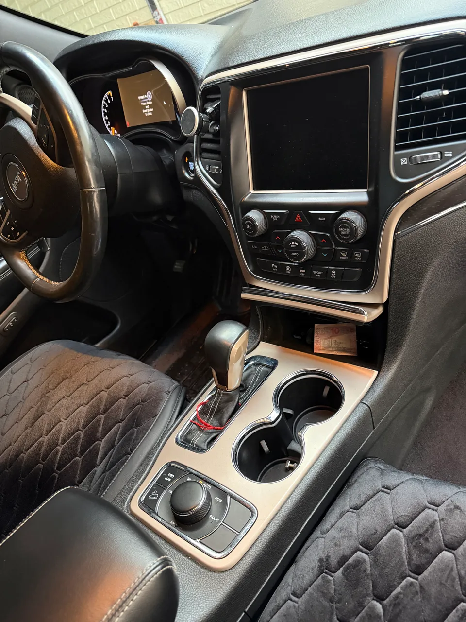 Jeep Grand Cherokee - фото 13