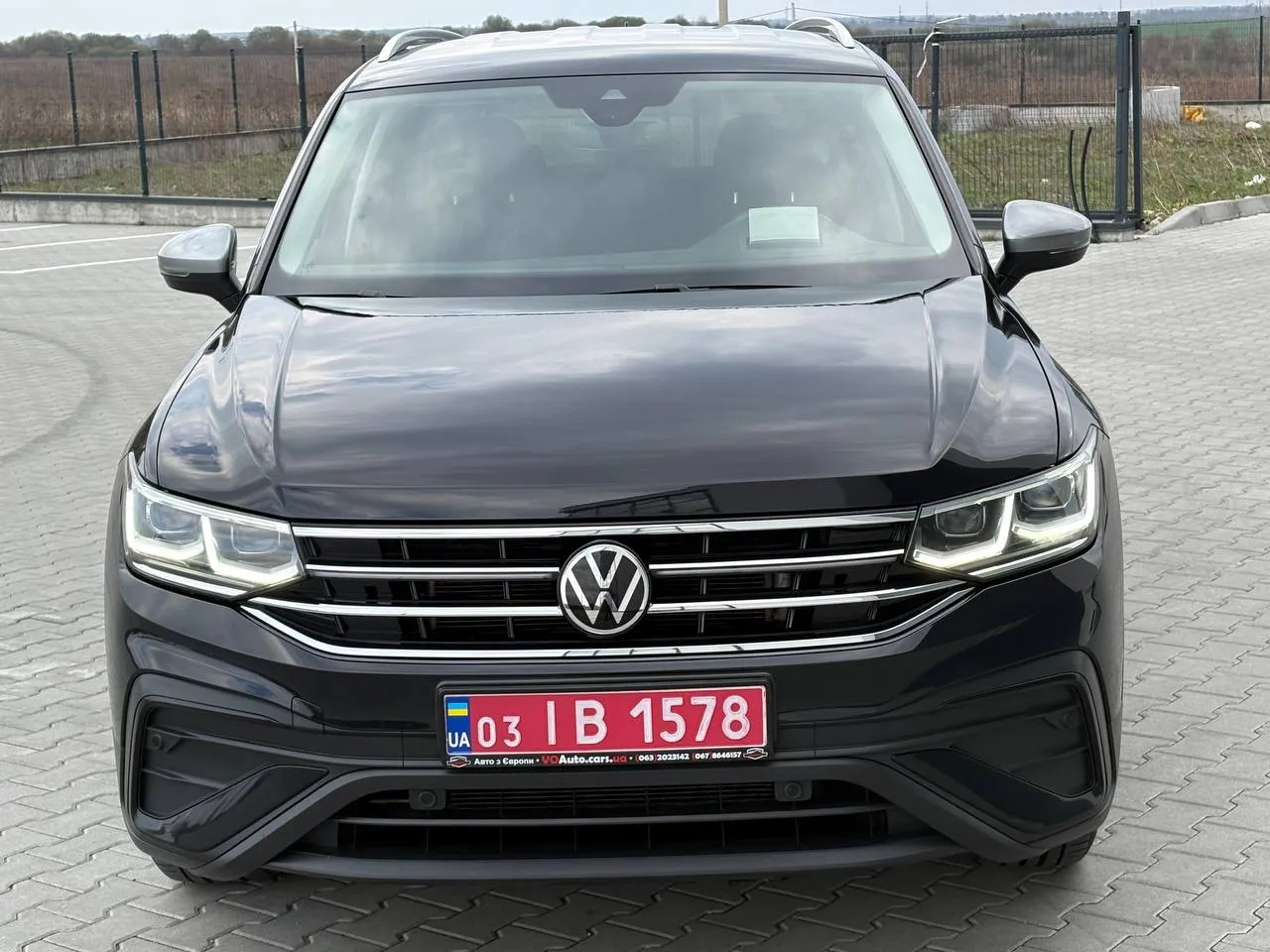 Volkswagen Tiguan - фото 10