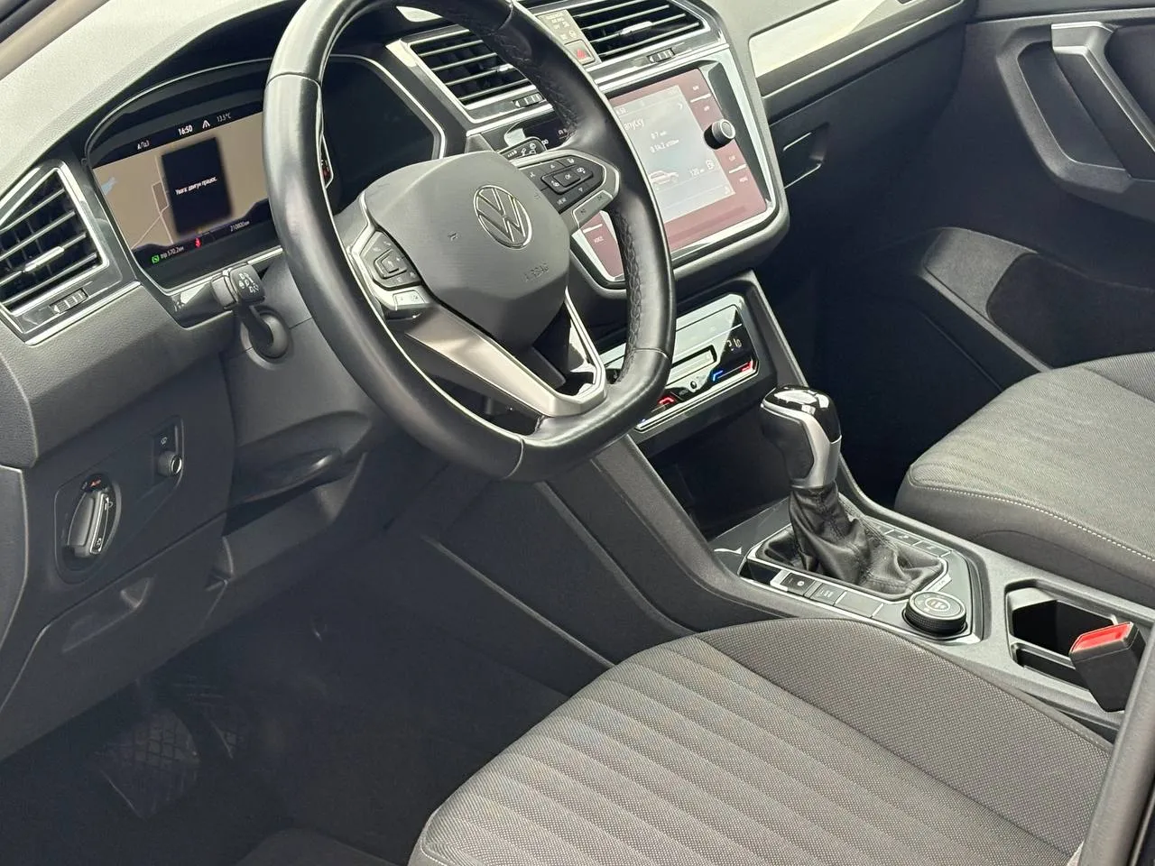 Volkswagen Tiguan - фото 16