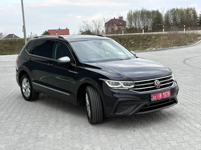 Volkswagen Tiguan - фото 2