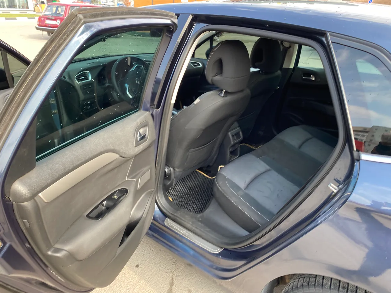 Citroen C4 - фото 6