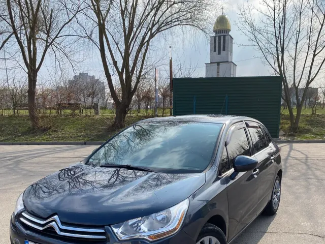 Citroen C4 - фото 1