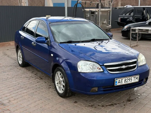 Chevrolet Lacetti - фото 1