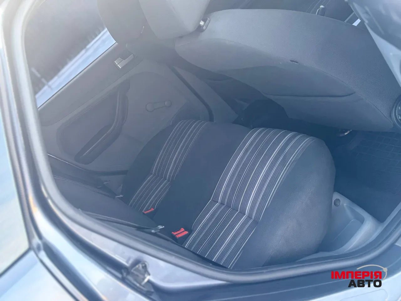 Ford Focus - фото 12