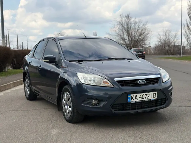 Ford Focus - фото 2