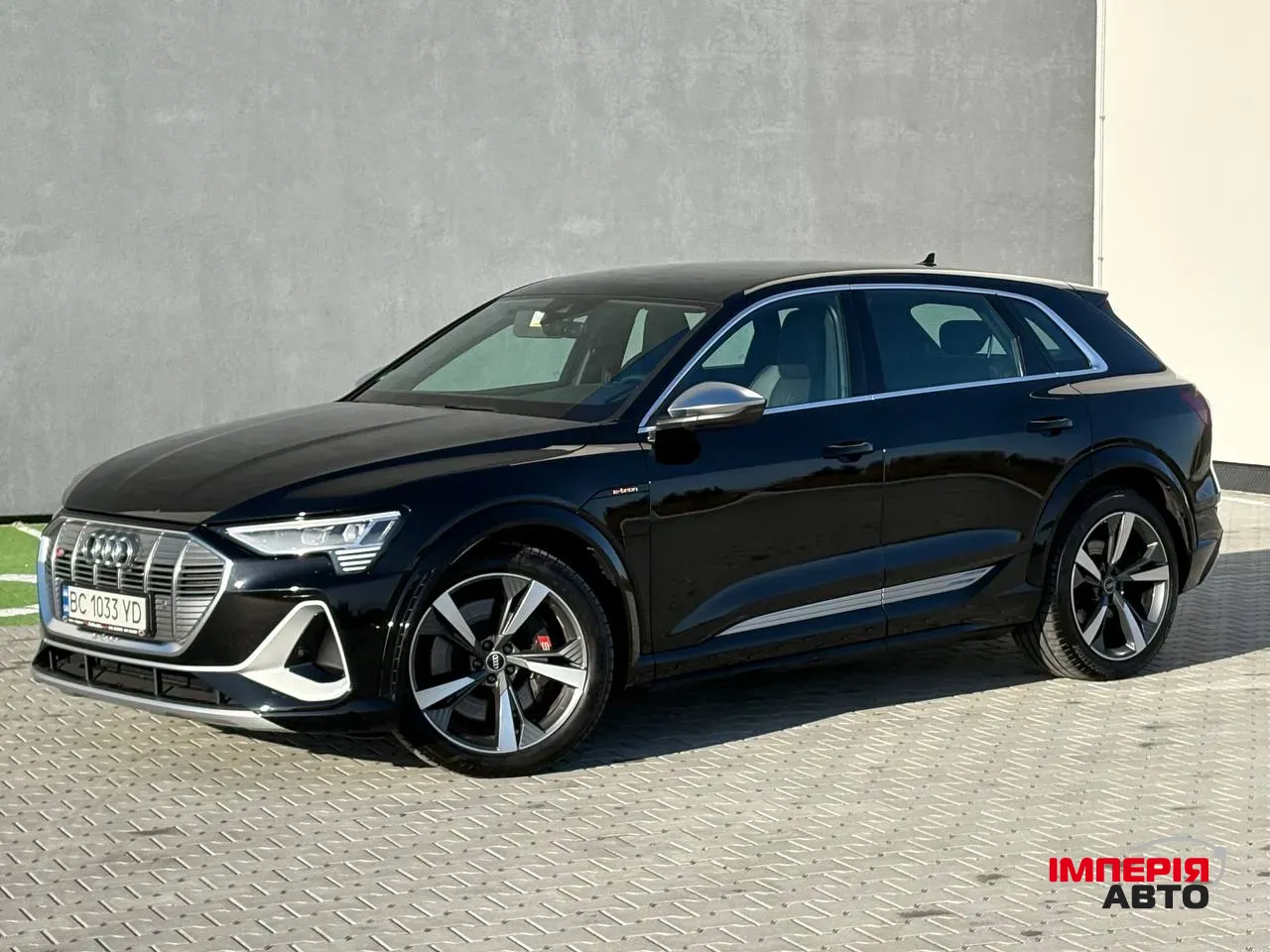 Audi e-tron S - фото 4
