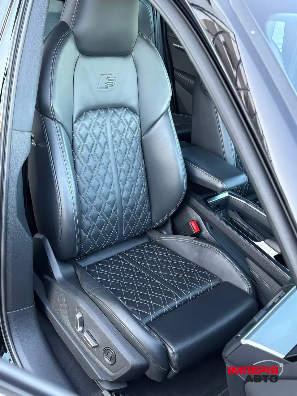 Audi e-tron S - фото 53