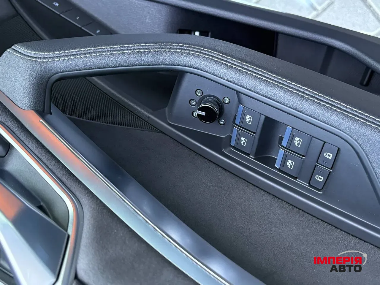 Audi e-tron S - фото 42
