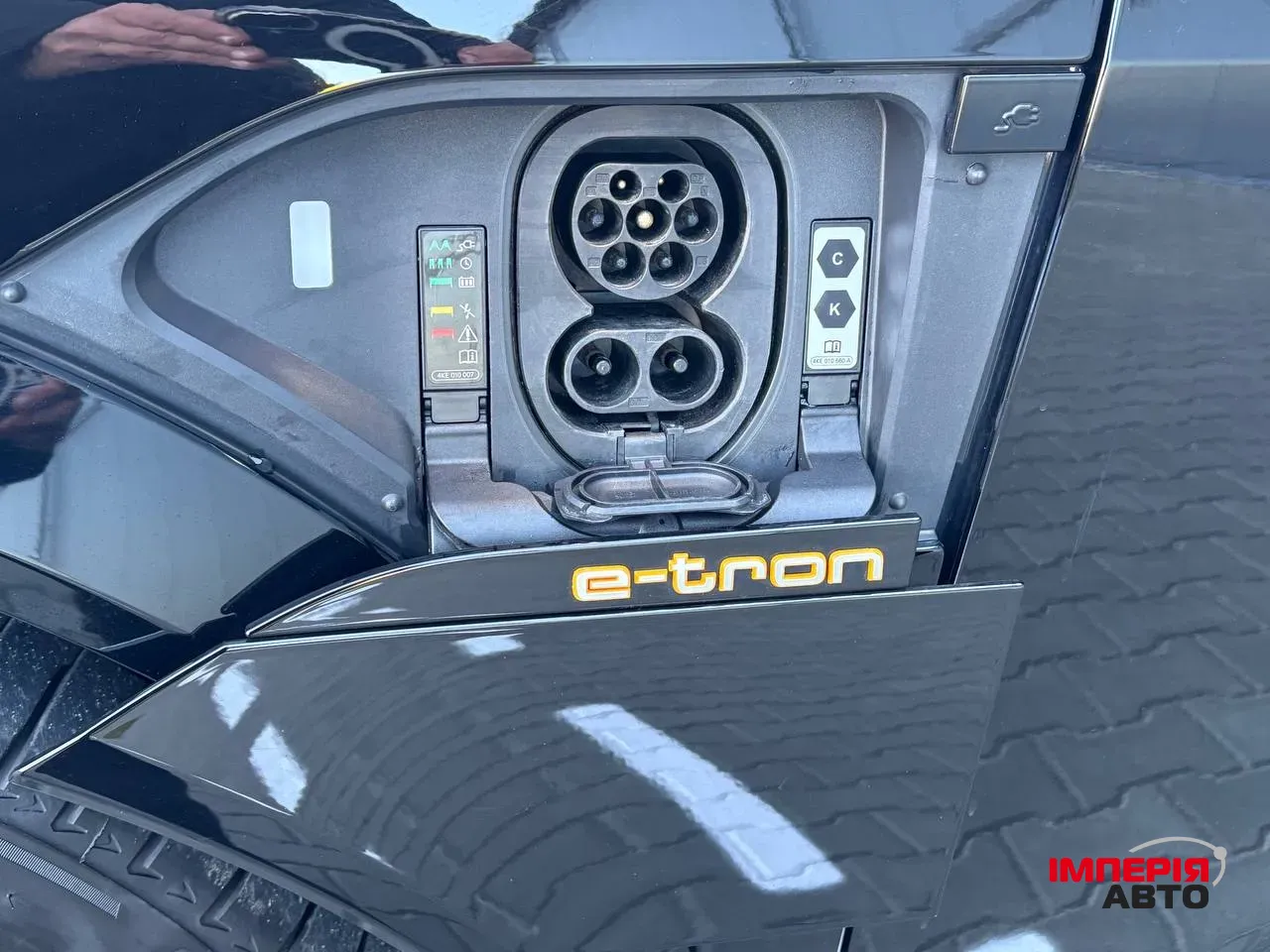 Audi e-tron S - фото 40