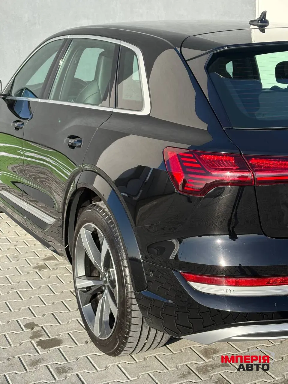 Audi e-tron S - фото 78