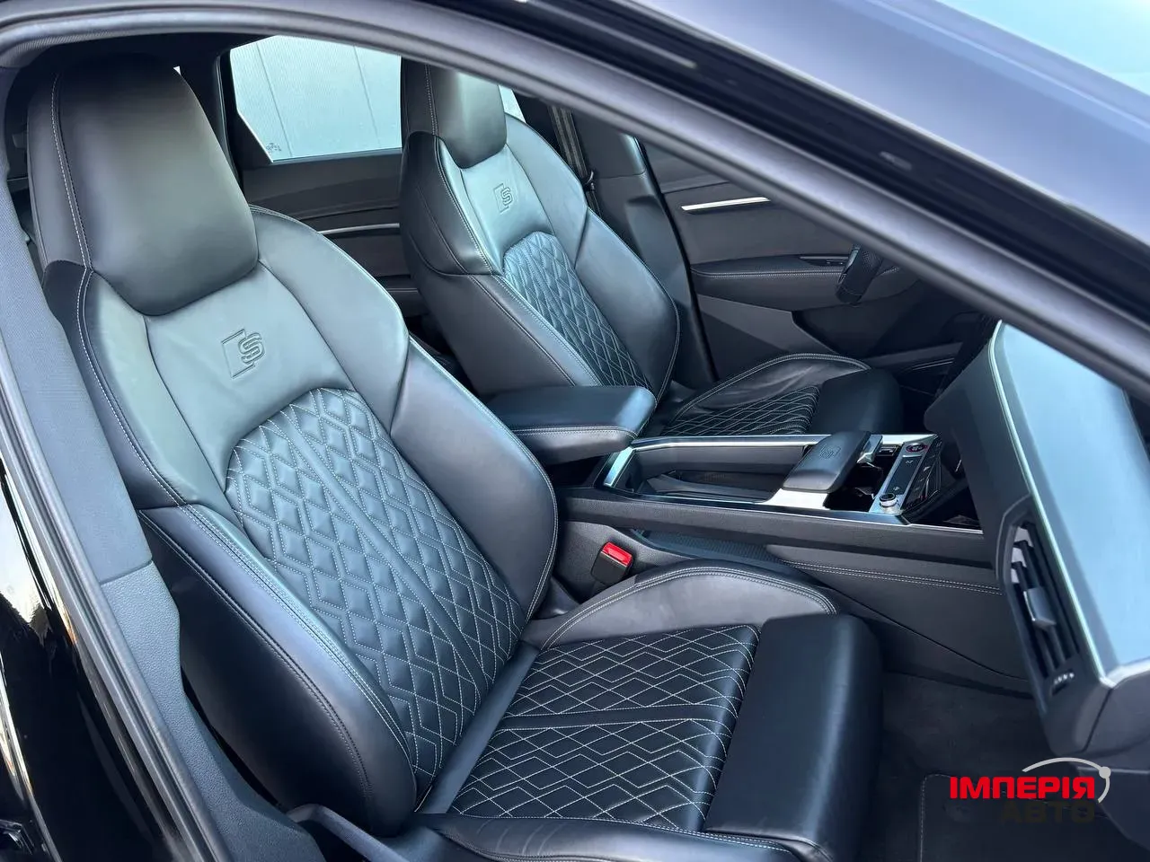 Audi e-tron S - фото 52