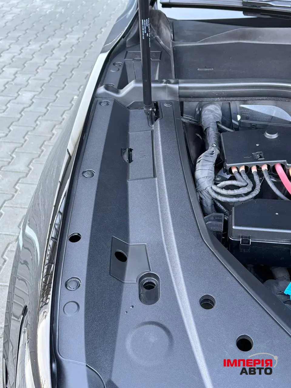 Audi e-tron S - фото 29