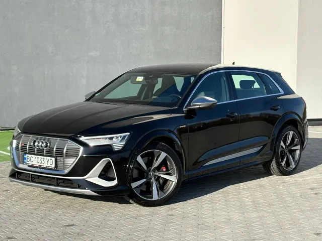 Audi e-tron S - фото 1