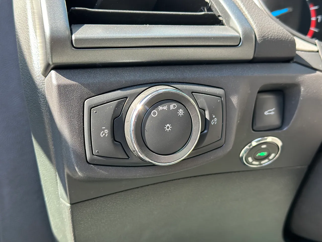 Ford Fusion USA - фото 18