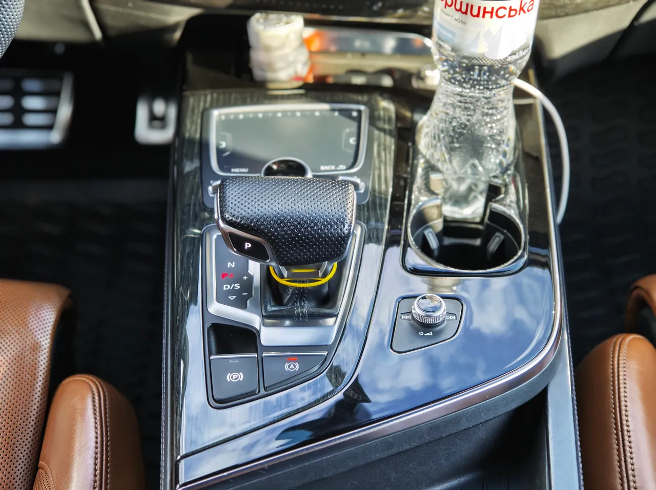 Audi Q7 - фото 27