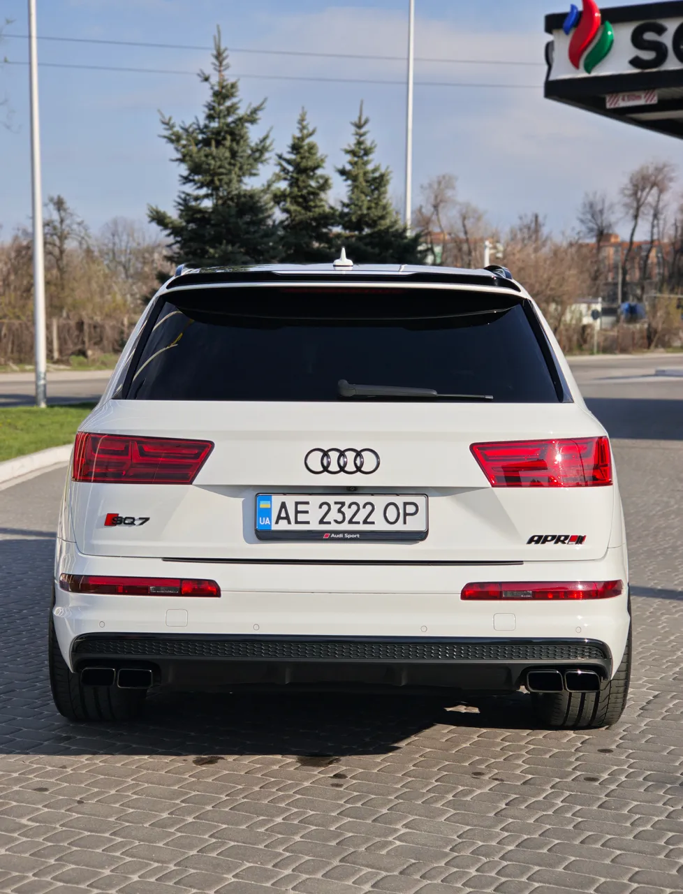 Audi Q7 - фото 11