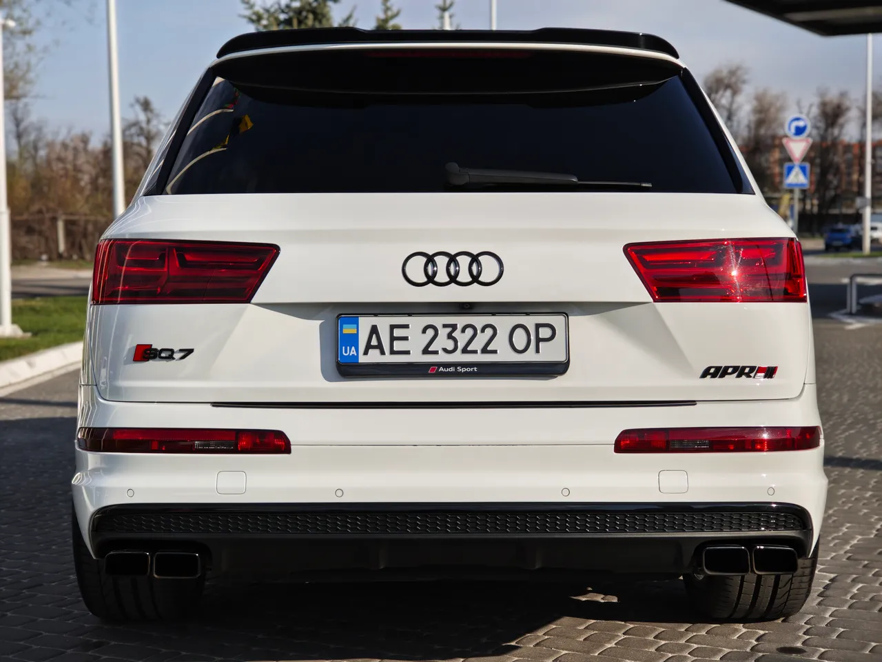 Audi Q7 - фото 10