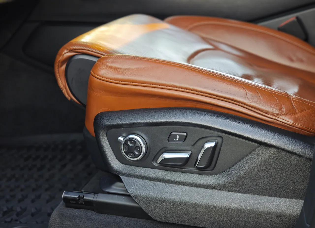 Audi Q7 - фото 20