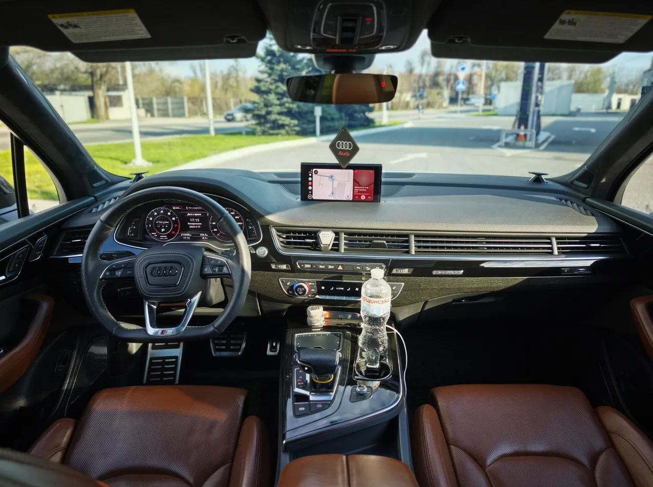 Audi Q7 - фото 30