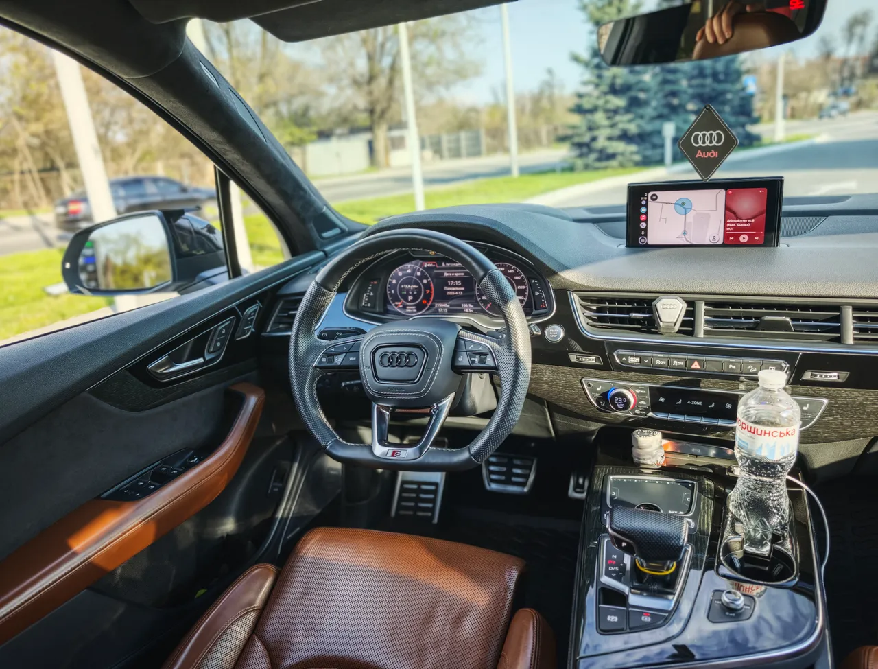 Audi Q7 - фото 23