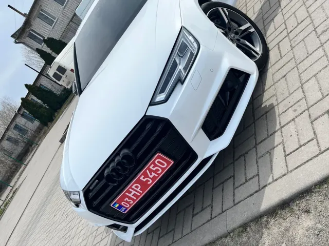 Audi A4 - фото 1
