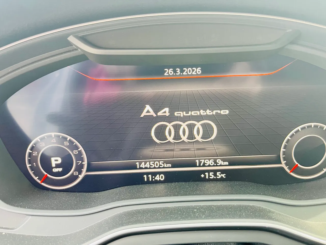 Audi A4 - фото 11